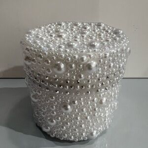 Pearl-Embellished Skincare Moisturizer